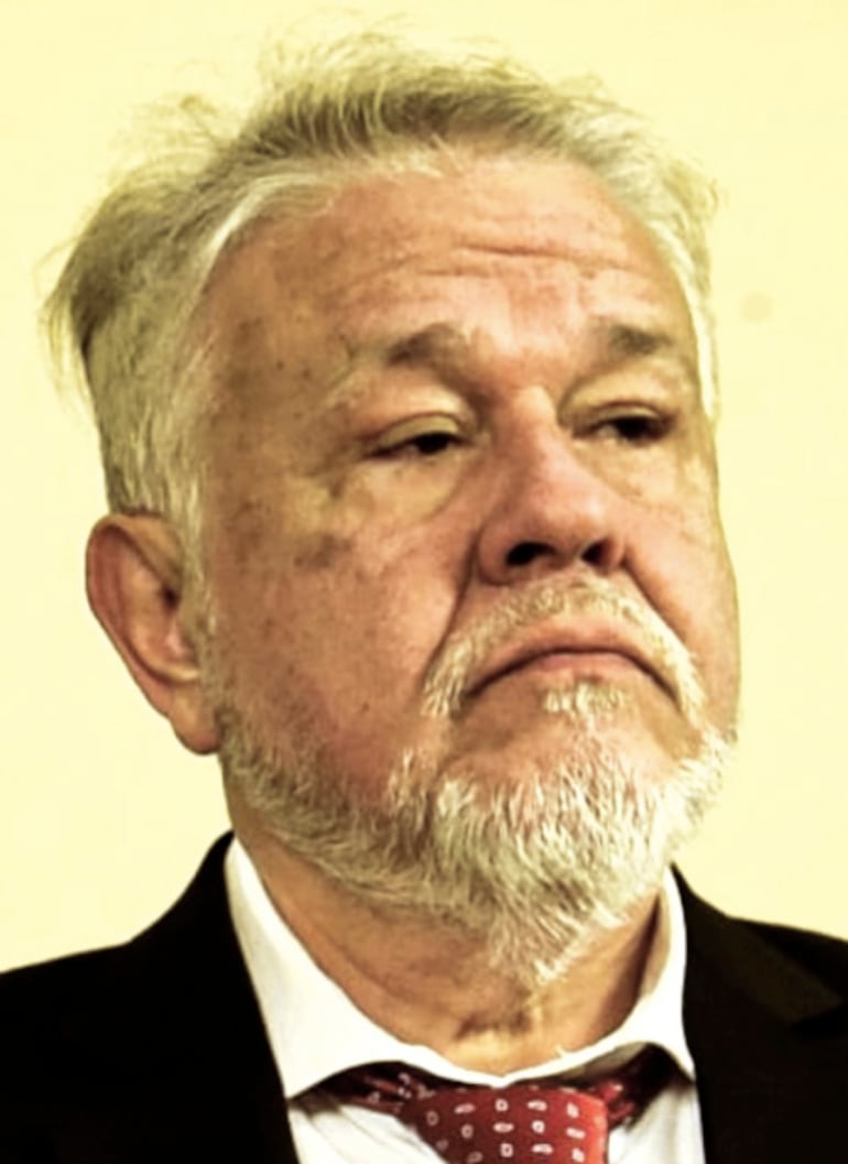 IPS ignoró alertas del MEF y usó dictamen “vencido” para pagos fuera de contrato