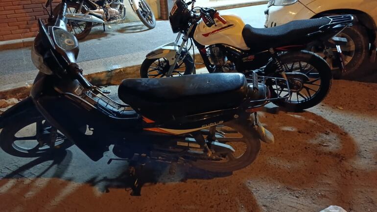 Motos incautadas durante el operativo policial.