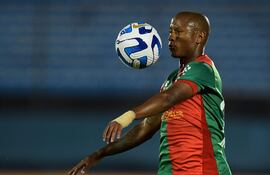 (FILES) Boston River's forward Mathias Acuña eyes the ball during the Copa Libertadores stage one first leg football match between Boston River and Zamora, at the Centenario stadium in Montevideo, on February 9, 2023. Uruguayan striker Mathías Acuña, who joined Ecuadorian Primera Division side Mushuc Runa, died on January 4 in Ambato in an apparent suicide, the club from the central Andean city said. (Photo by Dante Fernandez / AFP)