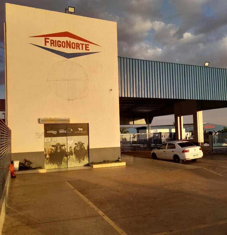 En el frigorífico de FrigoNorte hubo una fuga de algún químico y afectó a varias personas. Hasta el momento, se descarta amoniaco.