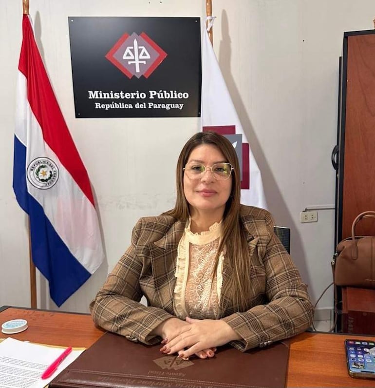 La fiscal Gloria Marlene Florentín solicita información sobre la localización de una adolescente.