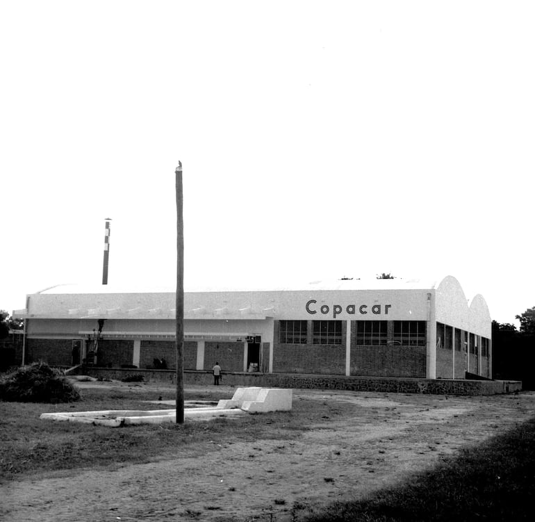 Sede de Copacar a punto de ser inaugurado en 1970.
