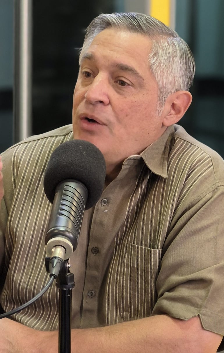 Titular del MEC fue operado y esto dijo una ex presidenta de la Aneaes