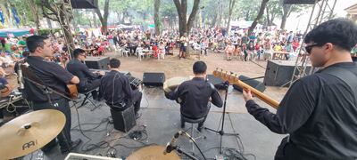 La Orquesta Típica Ymaguareicha poniendo el toquemusical a la segunda jornada de la feria Mangoré de emprendedores.