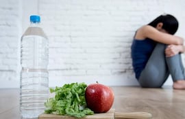 Muchos adolescentes no son diagnosticados y no reciben tratamiento hasta que sus trastornos alimentarios están en una etapa avanzada. Una de las razones es que los adolescentes con trastornos alimentarios a menudo tratan de ocultar sus comportamientos.