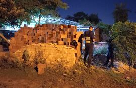 La Policía y la Fiscalía investigan un presunto feminicidio y filicidio en Itá, que ocurrió este sábado.