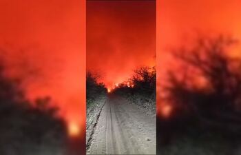 Un incendio de grandres proporciones se desata actualmente en el Chaco, en inmediaciones del Cerro Chovoreca, departamento de Alto Paraguay..