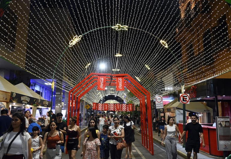 Túnel de luces de la calle Palma.
