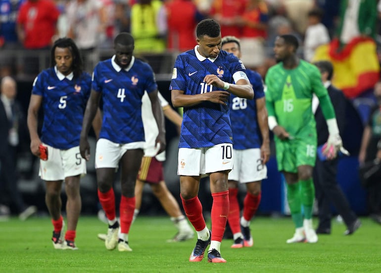 Kylian Mbappé de Francia reacciona tras la derrota por 0-2 durante el partido de semifinales de la Copa Mundial de la FIFA 2026 entre Francia y España en el Dallas Stadium, en Arlington, Texas.