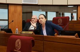 Yolanda Paredes, de Cruzada Nacional.