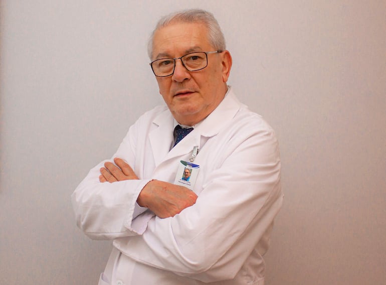 El neurólogo pediatra Dr. Víctor Alejandro Gaona.