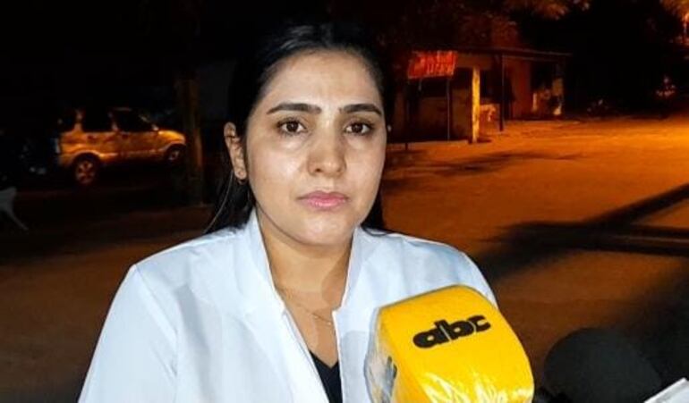 Dra. Monica Martinez, médica de guardia del Hospital Regional de Pilar, quien atendió al docente que ingresó con una mordedura de serpiente.