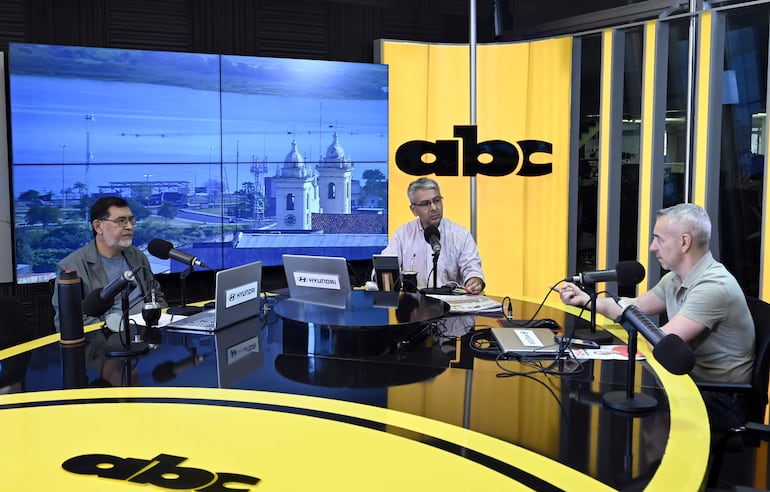 DANIEL CENTURION POLITICO COLORADO INVITADO EN CARDINAL AM  FERNANDO ROMERO 21-02-26 POLITICA