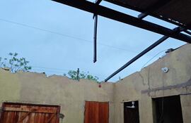 El temporal destechó la vivienda.