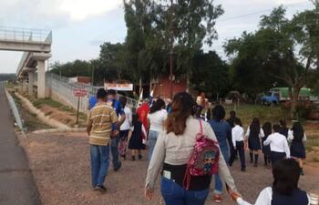Honraron a Pablito con una procesión en Ypacaraí