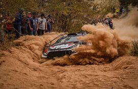 El Toyota GR Yaris Rally2 de Alejandro Galanti y Marcelo Toyotoshi en el Rally del Chaco 2024.