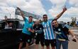 Hinchas de Racing posaron el pasado viernes, en el paso fronterizo de José Falcón, a unos 48km de Asunción (Paraguay).