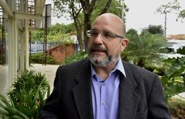 David  Velázquez Seiferheld, viceministro de Educación Básica y viceministro de Culto interino.