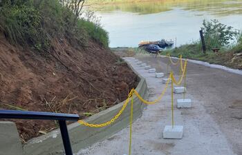 La habilitación de la balsa y con los accesos listos en ambas márgenes, la balsa comenzaría a operar en breve.