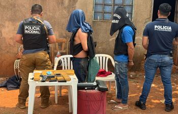 Jorge Daniel González y Marcio Henrique Benites considerados como miembros del Primer Comando da Capital (PCC) que fueron detenidos en Pedro Juan Caballero.