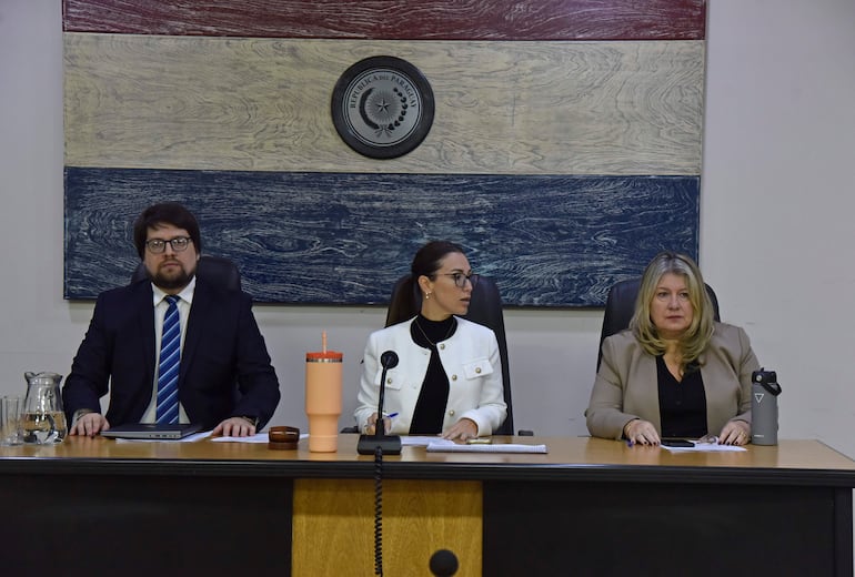 Los Jueces Matías Garcete, Adriana Planas y Elsa Garcete