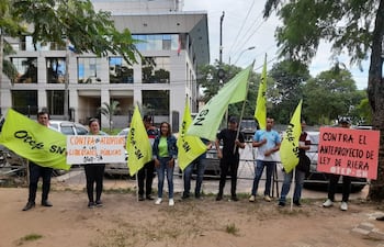Docentes manifestaron su rechazo a la "ley Riera"
