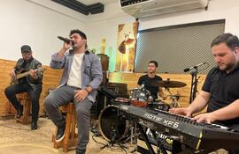 El cantante Elías Coronel lanzará su nueva "live session" en las plataformas digitales.