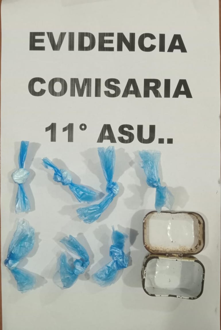 Droga incautada durante el procedimiento policial.