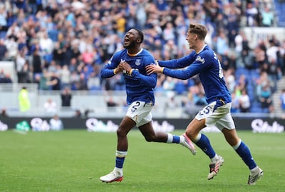 Festejo de Ainsley Maitland-Niles, autor del gol salvador para el Everton.