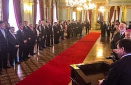 el-presidente-horacio-cartes-recibio-la-semana-pasada-el-saludo-de-fin-de-ano-del-cuerpo-diplomatico-acreditado-ante-el-gobierno-en-el-palacio-de-l-230105000000-1536633.jpg