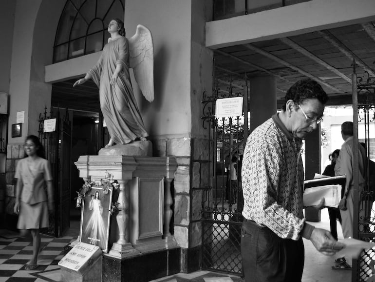 Imágenes para la nota del Fotolibro "Hospital de caridad"