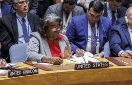 La embajadora de Estados Unidos ante la ONU, Linda Thomas-Greenfield, se dirige al Consejo de Seguridad.