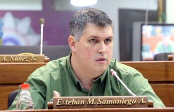 Diputado Esteban Samaniego, con varios pedidos de desafuero cajoneados.