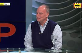 El director ejecutivo de la empresa británica Atome, James Spalding, en los estudios de ABC TV.