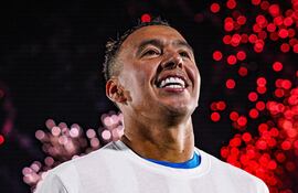 Alejandro Sebastián Romero Gamarra (30 años), volante ofensivo de la selección paraguaya de fútbol.