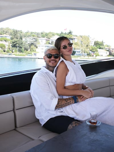 Mauro Icardi y La China Suárez paseando un lujoso yate. (Instagram/Mauro Icardi)