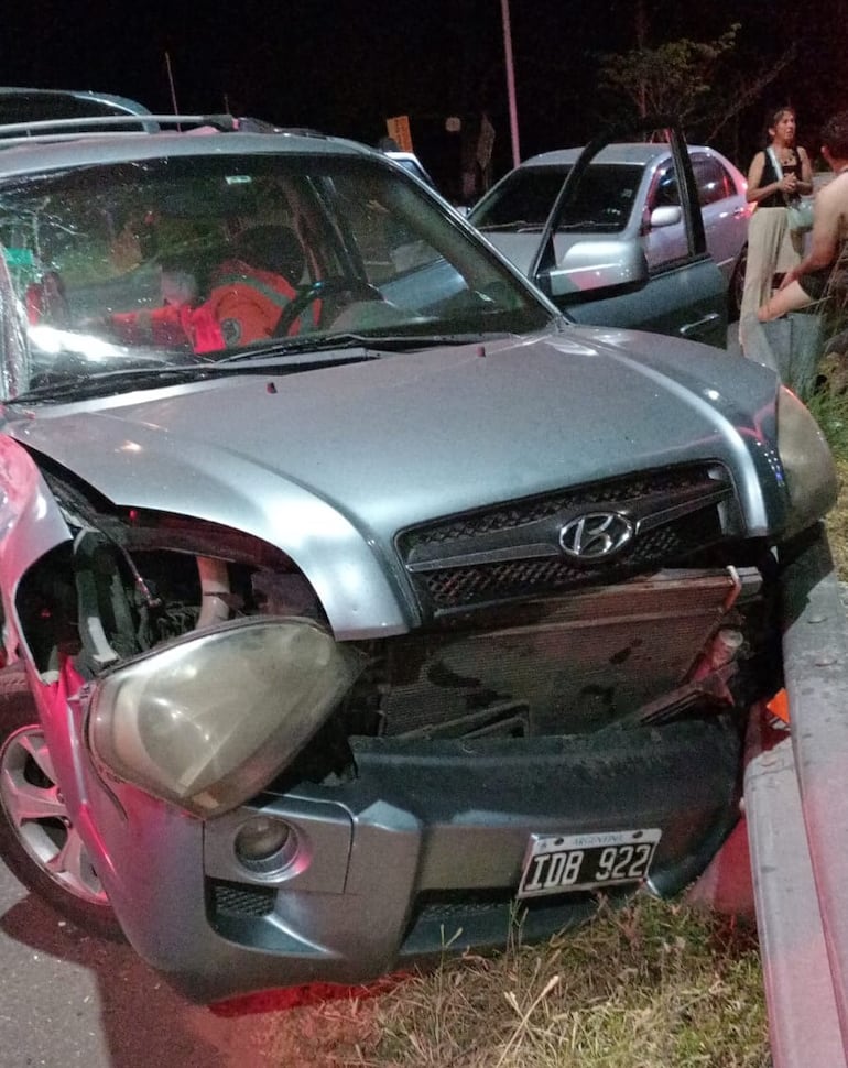 Tres ocupantes del automóvil Hyundai resultaron heridos en el percance