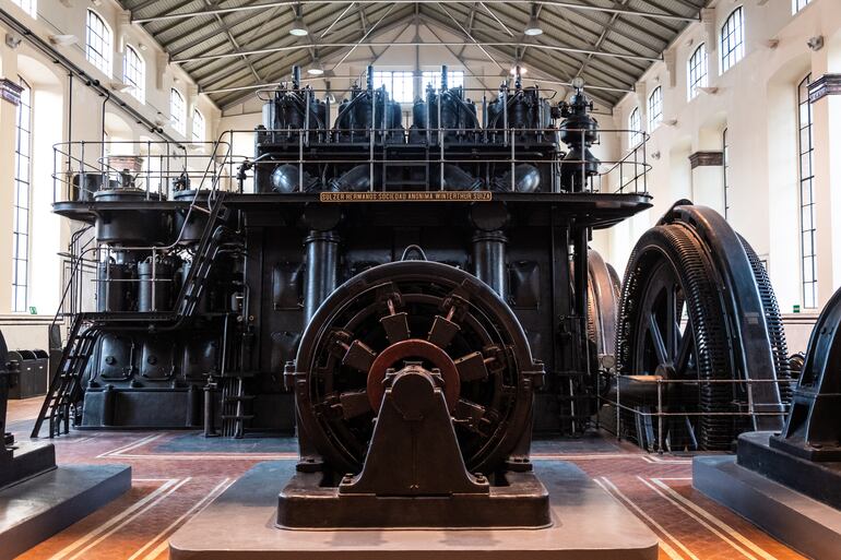 Antigua central eléctrica de Pacífico, planta que suministraba energía al Metro de Madrid.