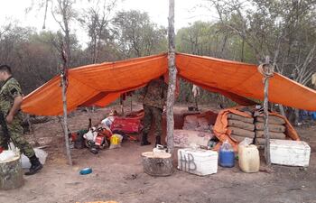 La comitiva policial pudo constatar ayer la presencia de trabajadores en la zona, todos pertenecen a diversas comunidades nativas.