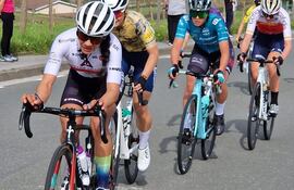 Al frente del pelotón la paraguaya Agua Marina Espínola (27 años) logró un histórico podio en la Copa España.