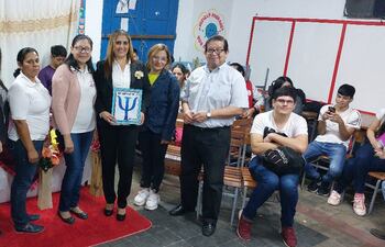Vacancias para adultos que deseen culminar la primaria, en Asunción.