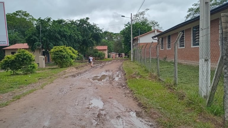 Comunidad indígena Tarumandy'i, ubicada en Luque, exige al gobierno la entrega de las 39 viviendas sociales que les fueron adjudicadas.