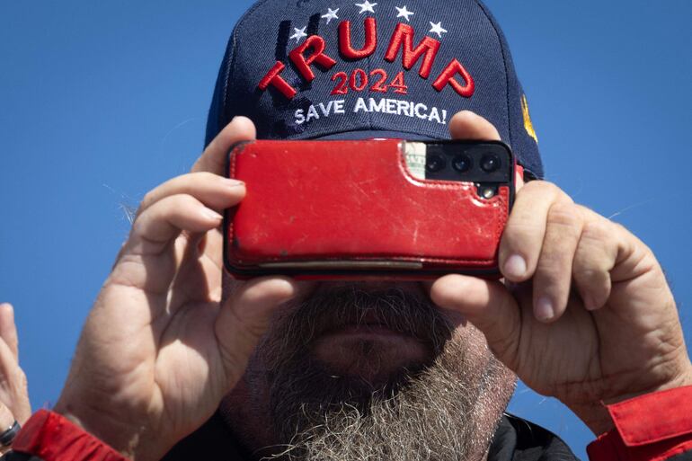 Un seguidores del aspirante republicano, Donald Trump.