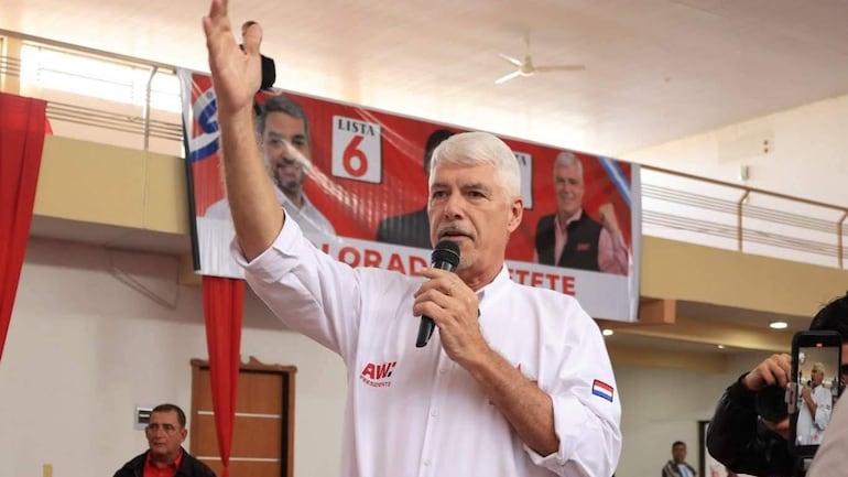 “Los bandidos se atornillaron a los cargos”, lanzó Wiens en cierre de campaña en Villarrica