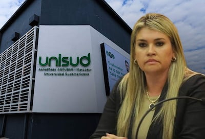 La jueza Dina Marchuk Santacruz con tíulo de la Universidad Sudamericana.