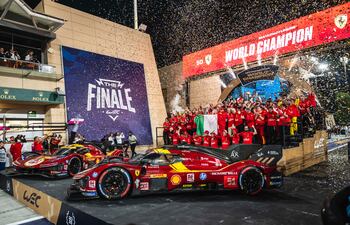 Festejo a lo grande de la escudería del Cavallino Rampante que conquistó dos títulos WEC.