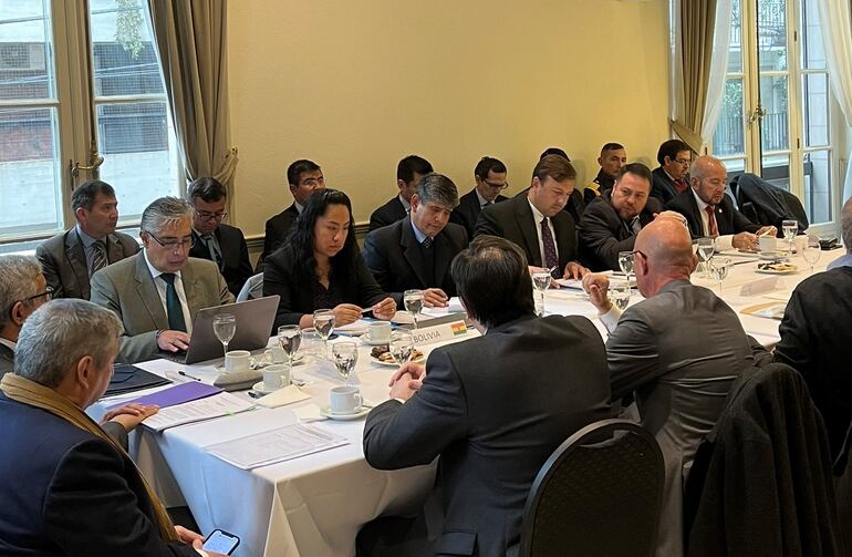 Reunión de la Comisión del Acuerdo de la Hidrovía, en Buenos Aires.