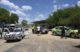 Mucha actividad se tuvo este jueves desde muy temprano en la cabecera de la carrera, con la instalación de los GPS a cada auto.