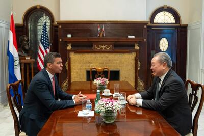Santiago Peña se reunió ayer con embajador de Taiwán en Estados Unidos, Alexander Yui en Washington.