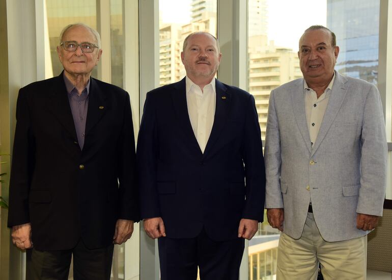 Vladimir Ionescu, Walter Ismachowiez y Ricardo Sánchez.